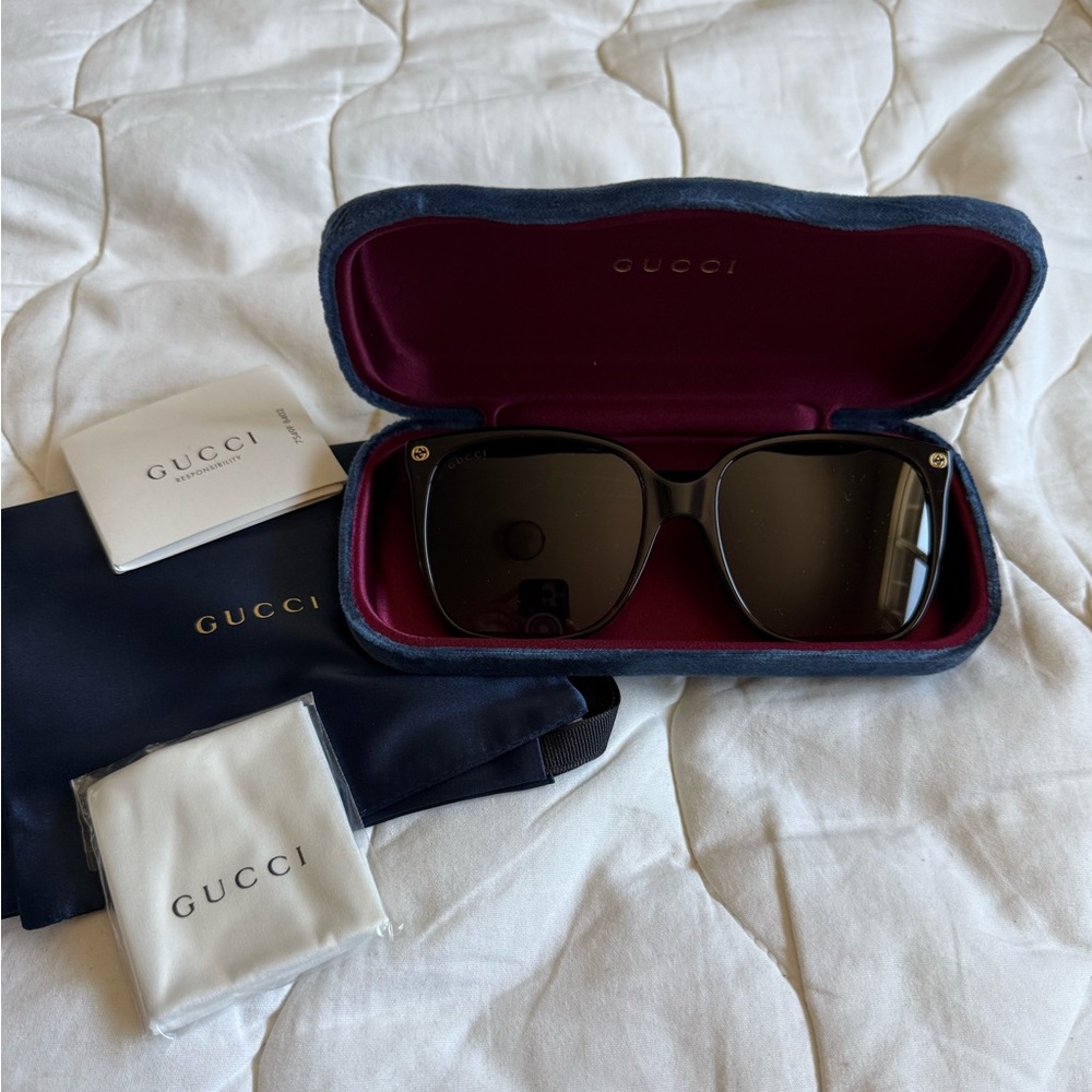 Gucci GG0022S Tortoise Luxury Sunglasses Like New